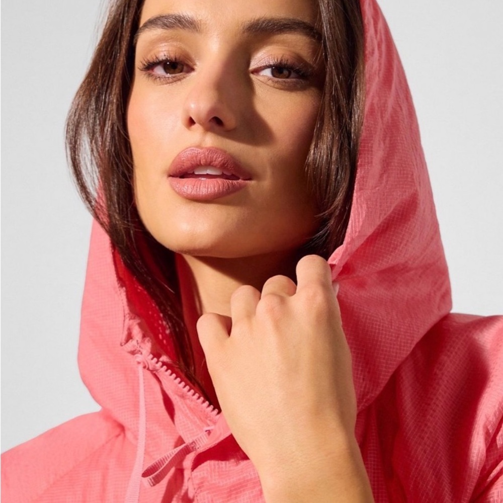 {Euc} Fabletics Ripstop Pullover Hooded Windbreak… - image 4